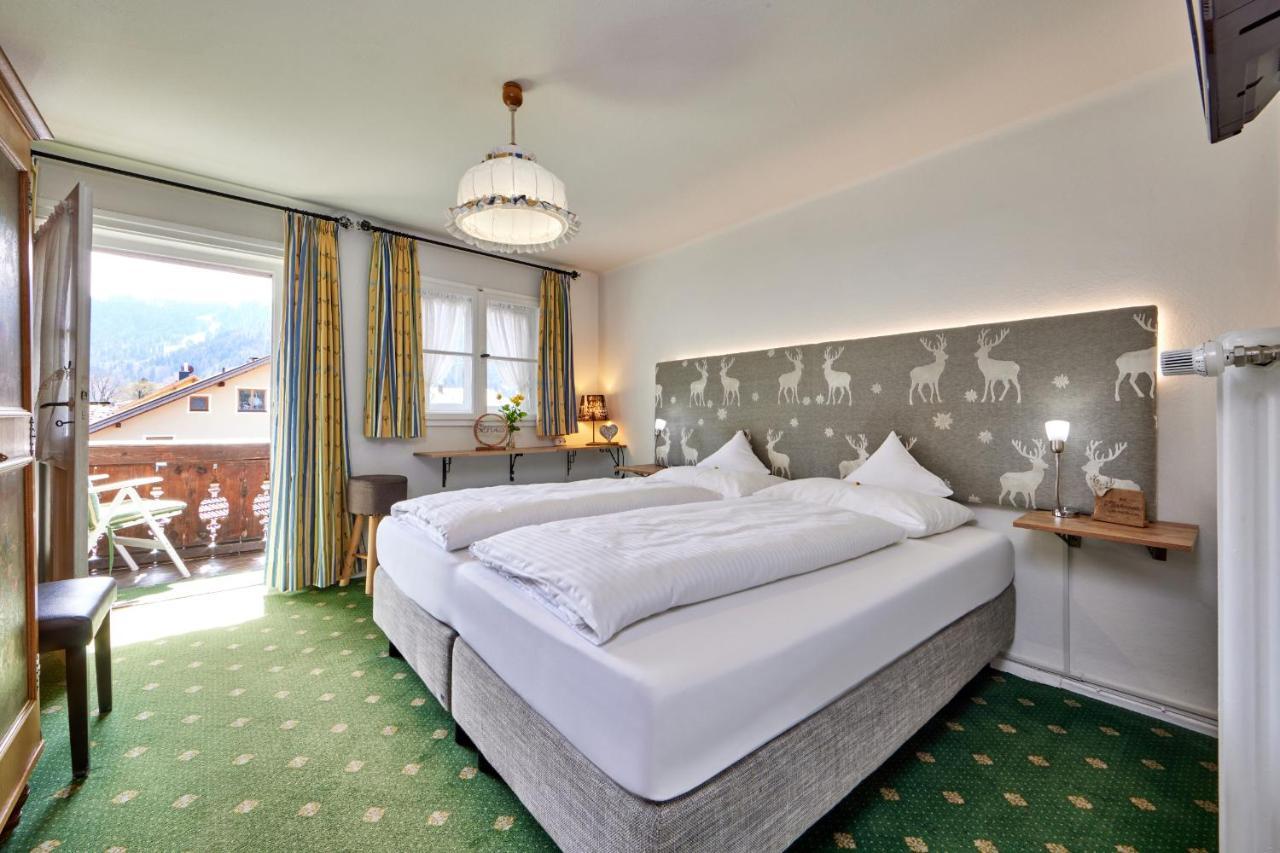 Gaestehaus Angela Garmisch-Partenkirchen Ngoại thất bức ảnh