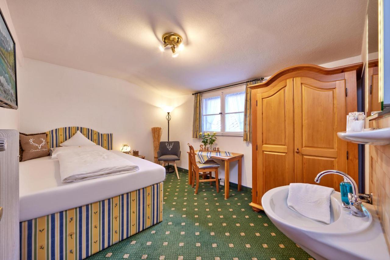 Gaestehaus Angela Garmisch-Partenkirchen Ngoại thất bức ảnh