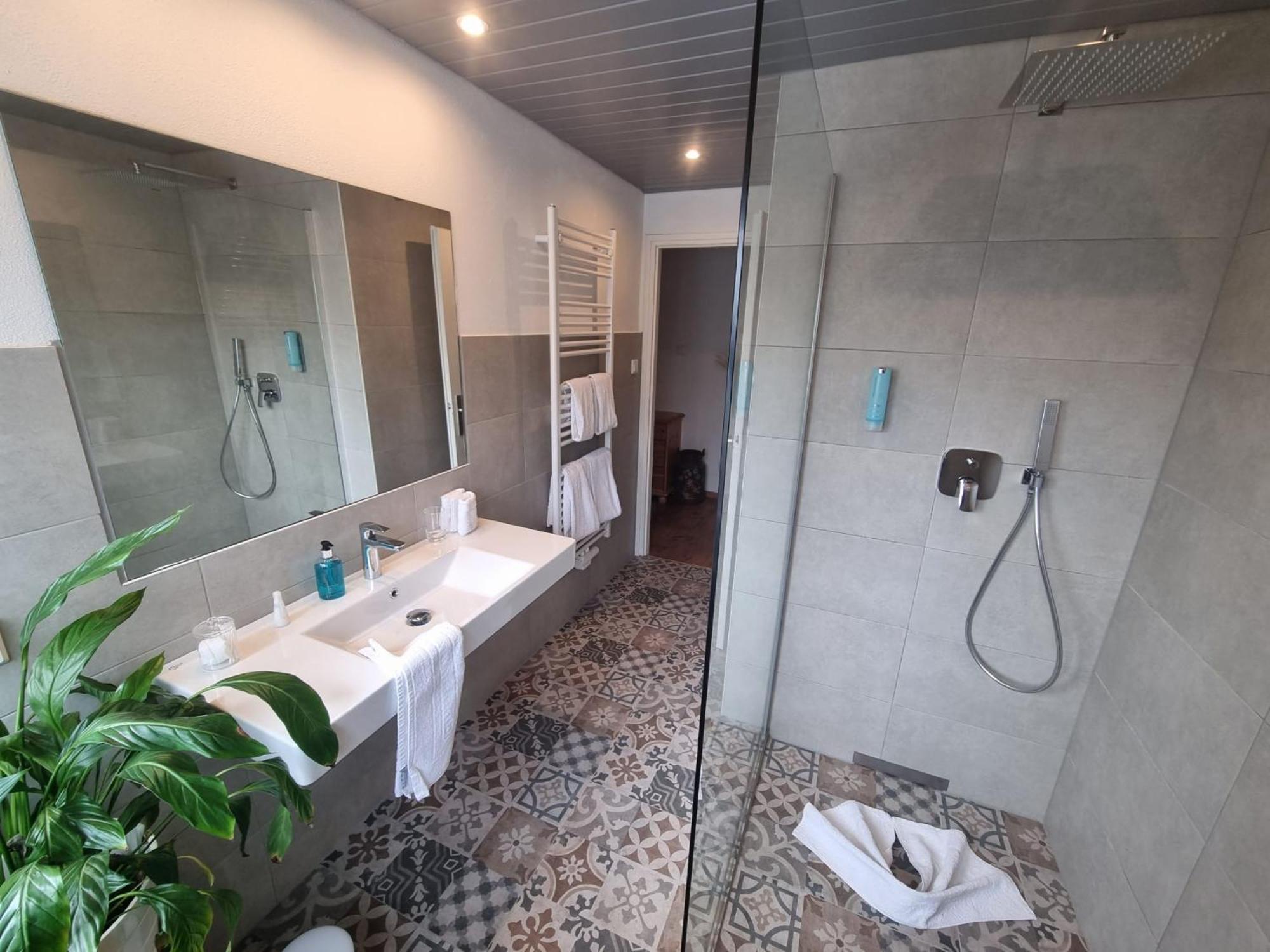 Gaestehaus Angela Garmisch-Partenkirchen Ngoại thất bức ảnh