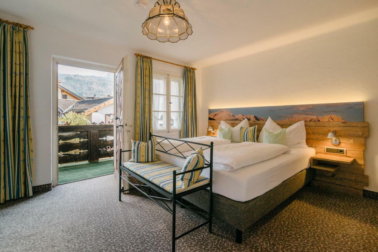 Gaestehaus Angela Garmisch-Partenkirchen Ngoại thất bức ảnh