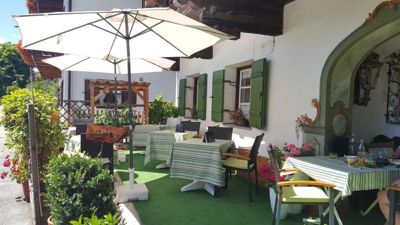 Gaestehaus Angela Garmisch-Partenkirchen Ngoại thất bức ảnh